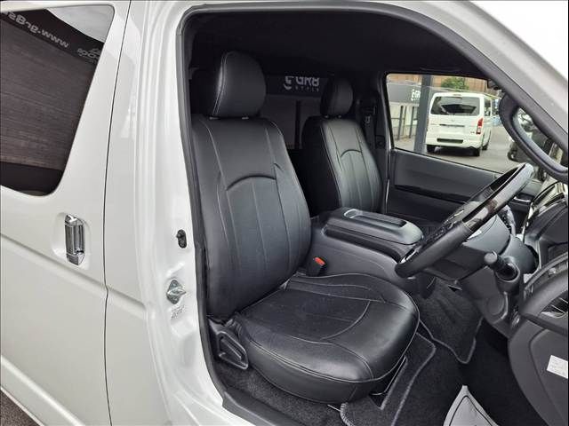 TOYOTA HIACE VAN 2WD 2022 Image 31