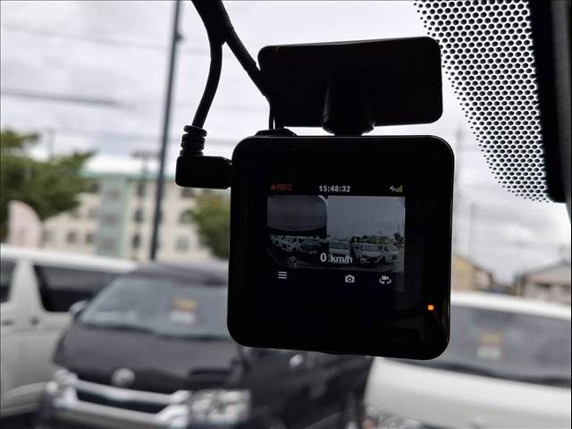 TOYOTA HIACE VAN 2WD 2022 Image 31