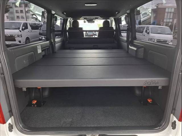 TOYOTA HIACE VAN 2WD 2022 Image 31