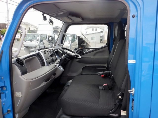MITSUBISHI CANTER 2016 Image 31