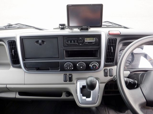 MITSUBISHI CANTER 2016 Image 31