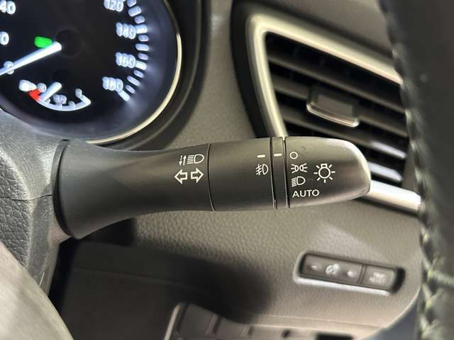 NISSAN X-TRAIL 2WD 2014 Image 31