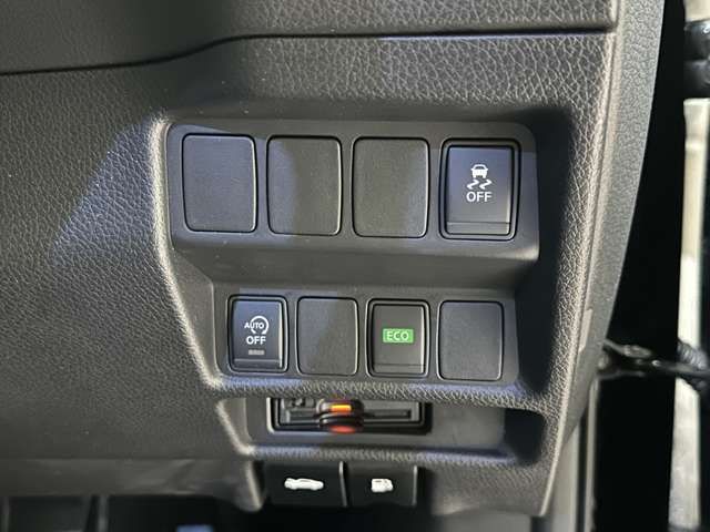 NISSAN X-TRAIL 2WD 2014 Image 31