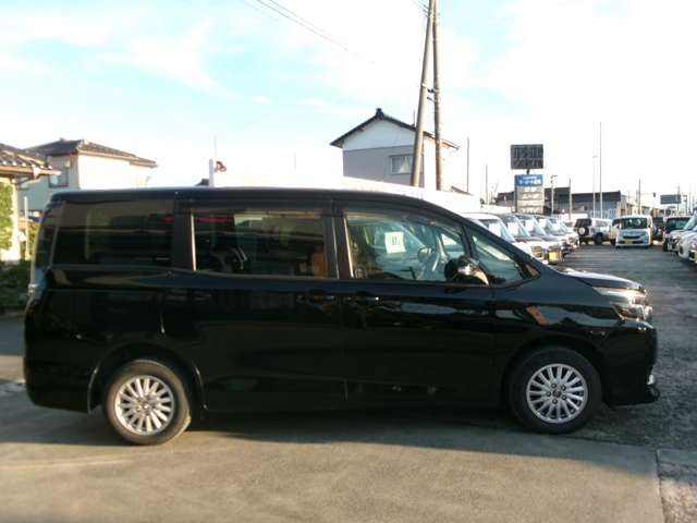 TOYOTA VOXY 4WD 2015 Image 31