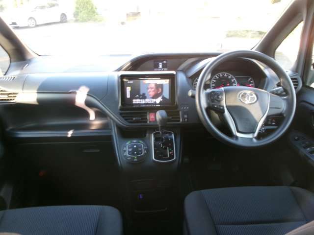 TOYOTA VOXY 4WD 2015 Image 31