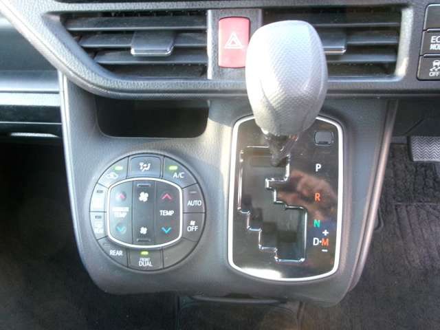 TOYOTA VOXY 4WD 2015 Image 31