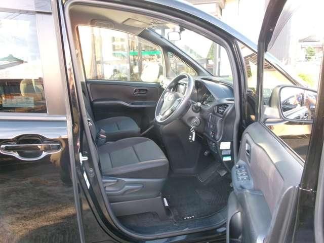 TOYOTA VOXY 4WD 2015 Image 31