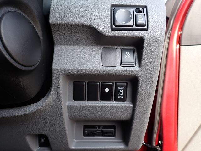 NISSAN NV350 CARAVAN WAGON 2019 Image 31