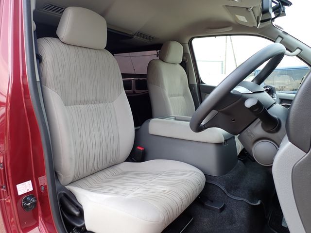 NISSAN NV350 CARAVAN WAGON 2019 Image 31
