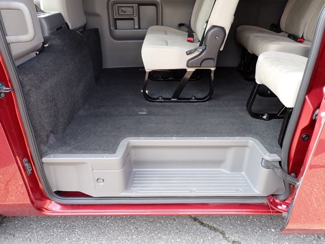NISSAN NV350 CARAVAN WAGON 2019 Image 31