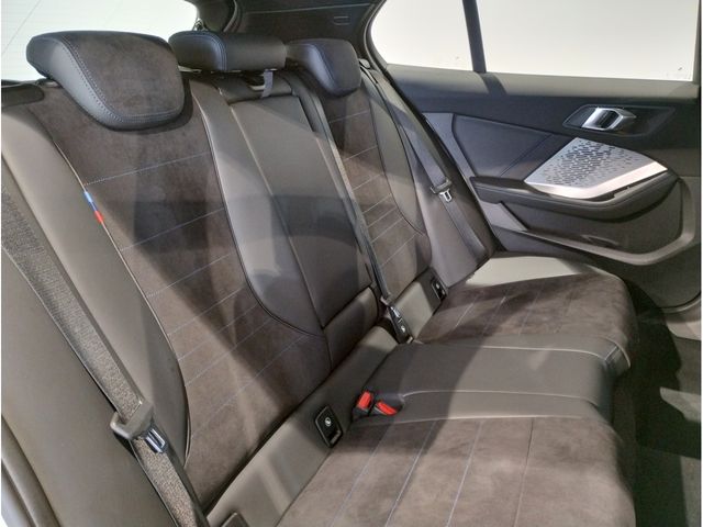 BMW 1SERIES 2025 Image 31