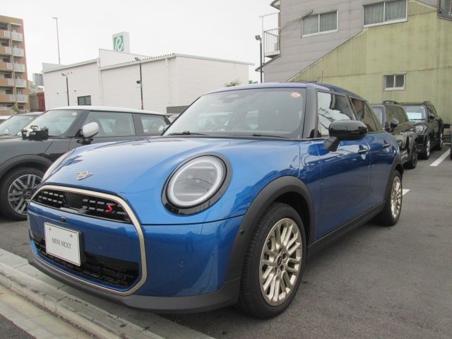 BMW MINI COOPER 5DOOR 2025 Image 31