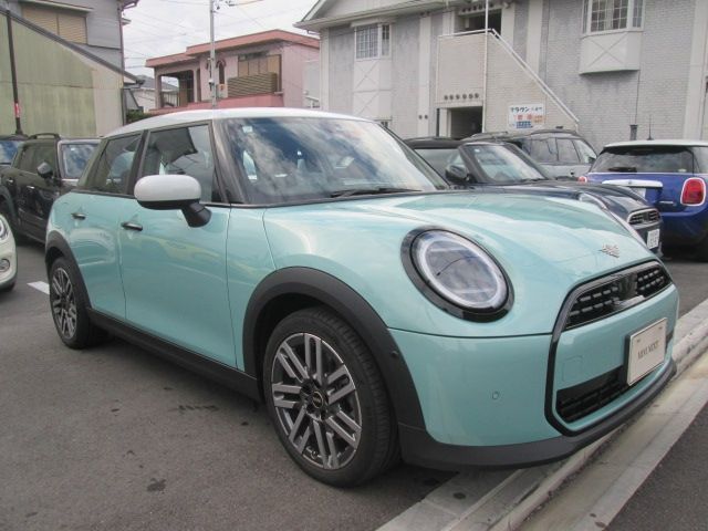 BMW MINI COOPER 5DOOR 2025 Image 31