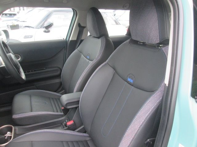 BMW MINI COOPER 5DOOR 2025 Image 31