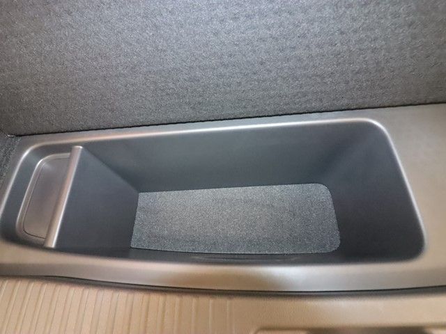 HONDA VEZEL HYBRID 2018 Image 31