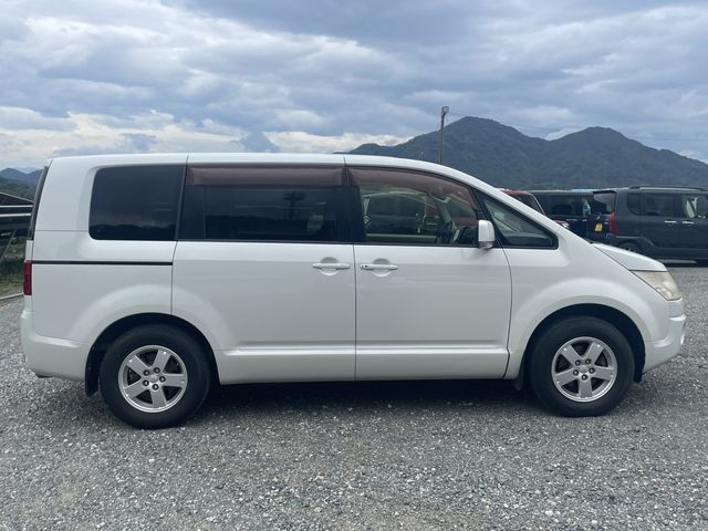 MITSUBISHI DELICA D:5 2WD 2012 Image 31