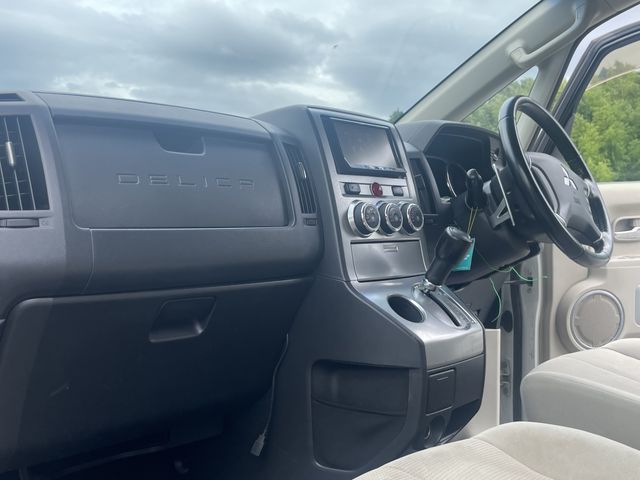 MITSUBISHI DELICA D:5 2WD 2012 Image 31