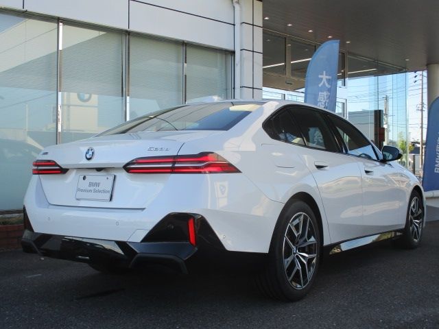 BMW 5SERIES SEDAN 2025 Image 31