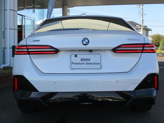 BMW 5SERIES SEDAN 2025 Image 31