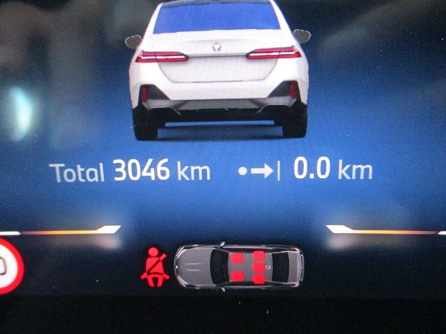 BMW 5SERIES SEDAN 2025 Image 31