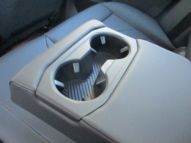 BMW 5SERIES SEDAN 2025 Image 31