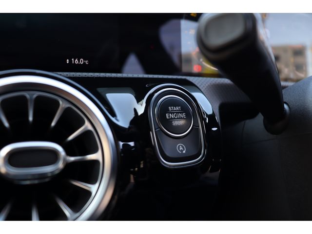 MERCEDES BENZ CLA CL 2020 Image 31