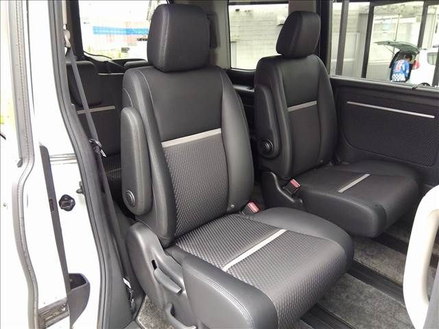 HONDA STEPWAGON 2017 Image 31