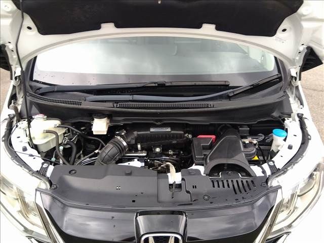 HONDA STEPWAGON 2017 Image 31