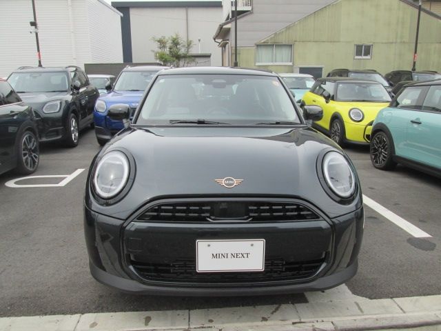 BMW MINI COOPER 5DOOR 2025 Image 31