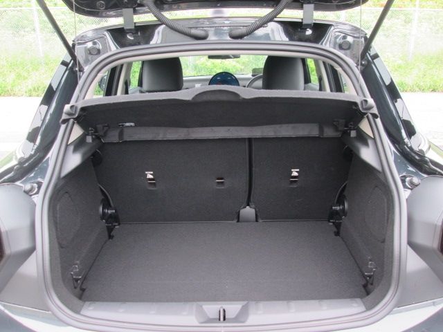 BMW MINI COOPER 5DOOR 2025 Image 31