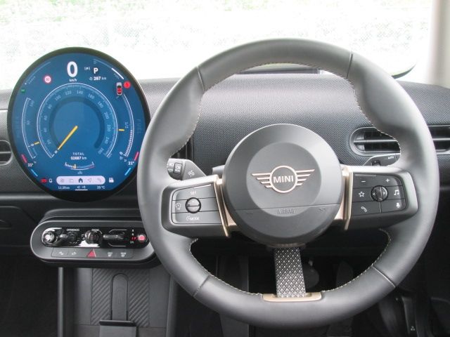 BMW MINI COOPER 5DOOR 2025 Image 31