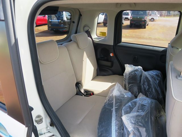 DAIHATSU MOVE CANBUS 4WD 2017 Image 31