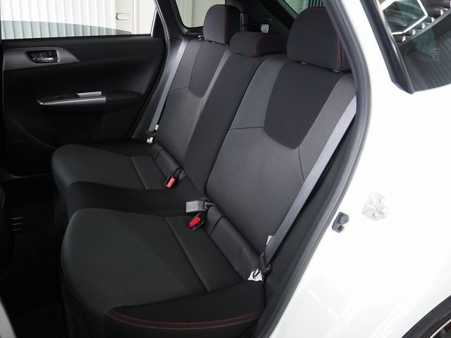 SUBARU IMPREZA WRX 5DOOR 2010 Image 31