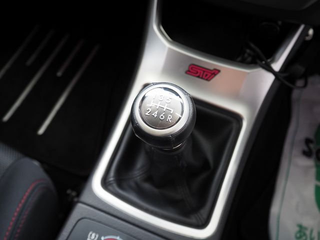 SUBARU IMPREZA WRX 5DOOR 2010 Image 31