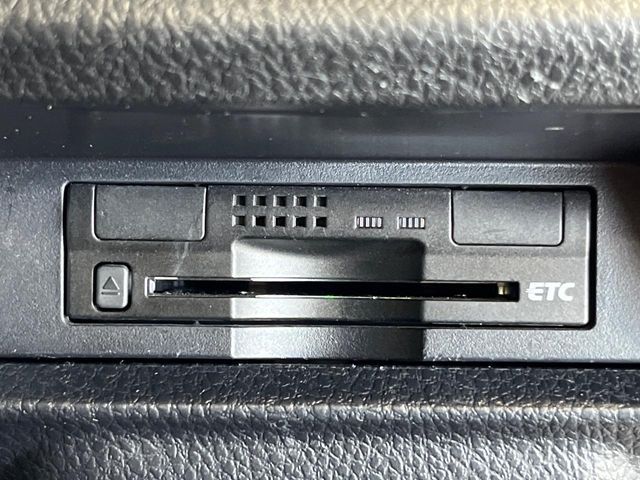 TOYOTA NOAH 2014 Image 31