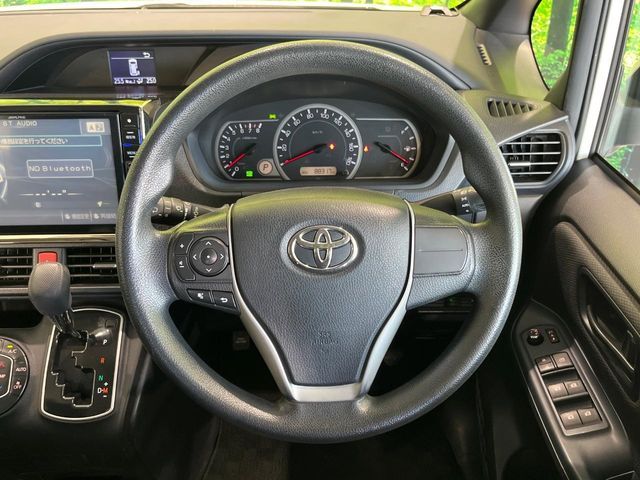 TOYOTA NOAH 2014 Image 31