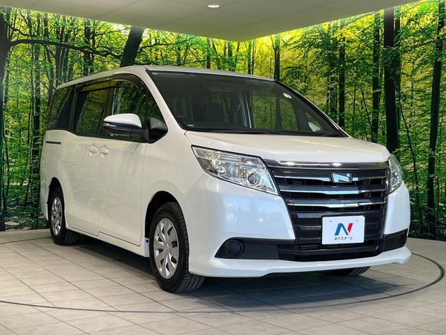 TOYOTA NOAH 2014 Image 31