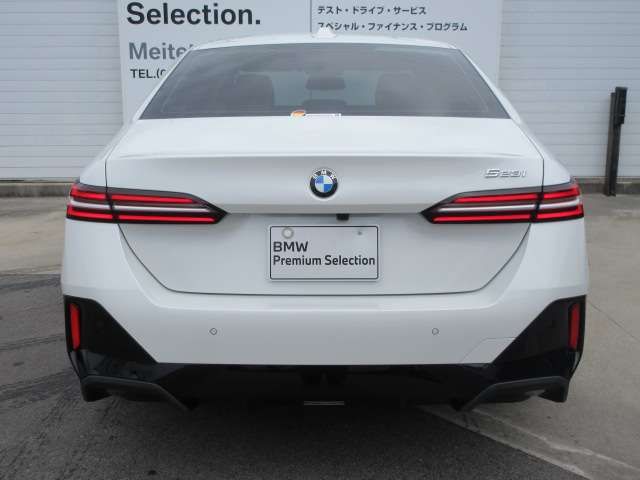 BMW 5SERIES SEDAN 2025 Image 31