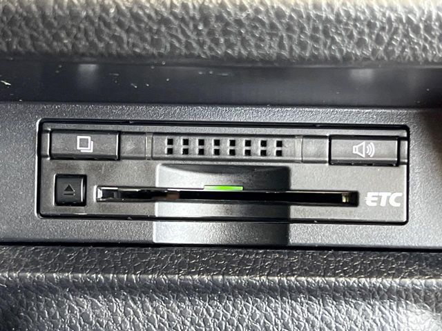 TOYOTA VOXY 2014 Image 31