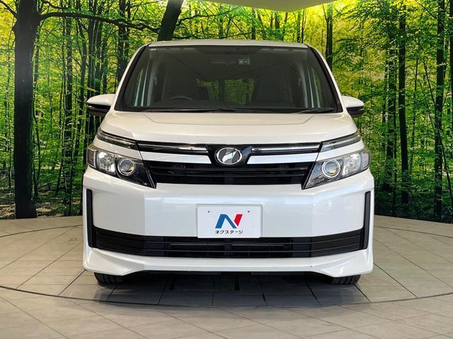 TOYOTA VOXY 2014 Image 31