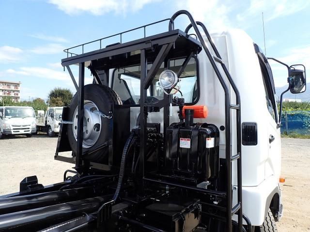 MITSUBISHI FUSOU FIGHTER 2025 Image 31