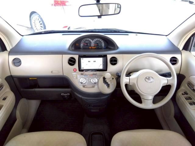 TOYOTA SIENTA 2009 Image 31