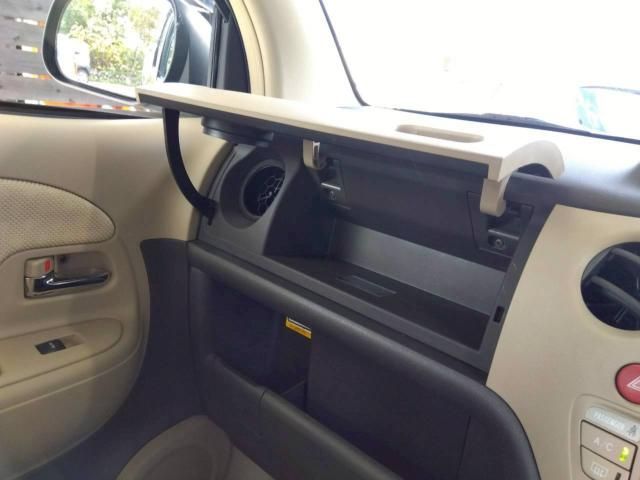 TOYOTA SIENTA 2009 Image 31