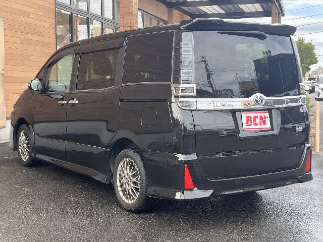 TOYOTA VOXY HYBRID 2021 Image 31