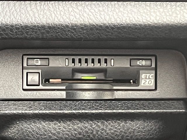 TOYOTA VOXY HYBRID 2021 Image 31