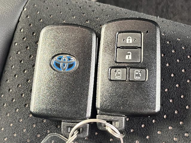 TOYOTA VOXY HYBRID 2021 Image 31