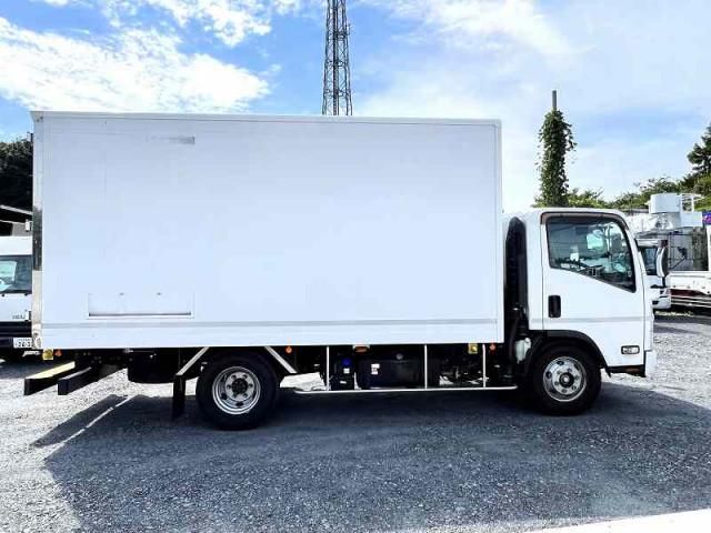 ISUZU ELF 2019 Image 31