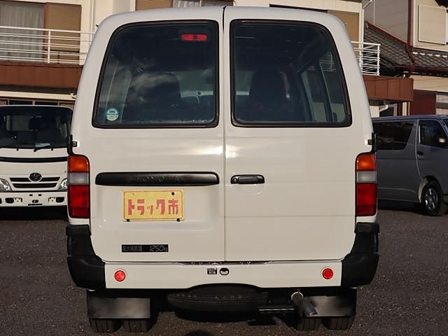 TOYOTA DYNA 2014 Image 31