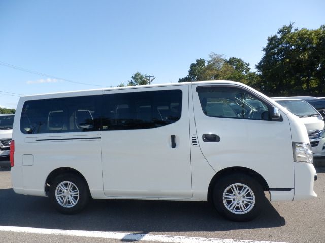 NISSAN NV350 CARAVAN 4WD 2019 Image 31