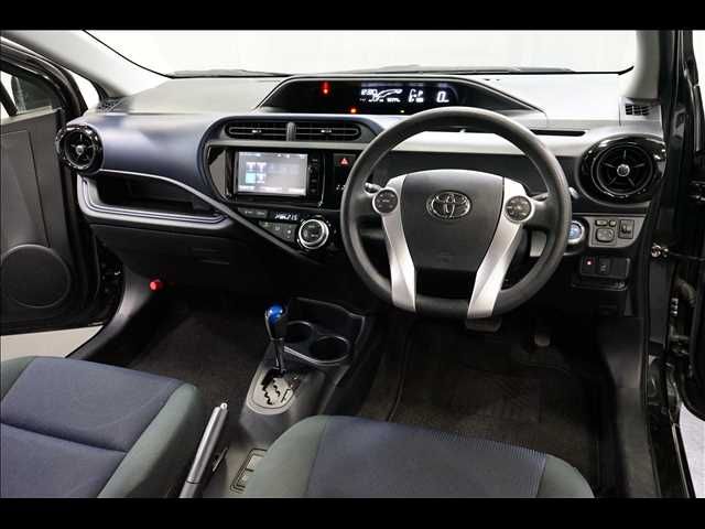 TOYOTA AQUA 2015 Image 31